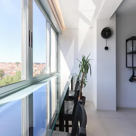 Airport Earth By Homing Affittacamere