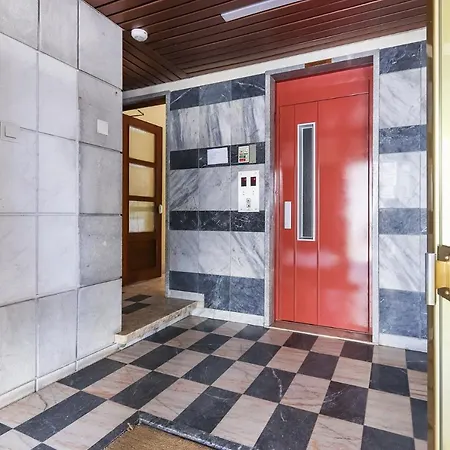 Airport Earth By Homing Affittacamere Lisbona