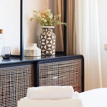 Konukevi Airport Earth By Homing Lisboa