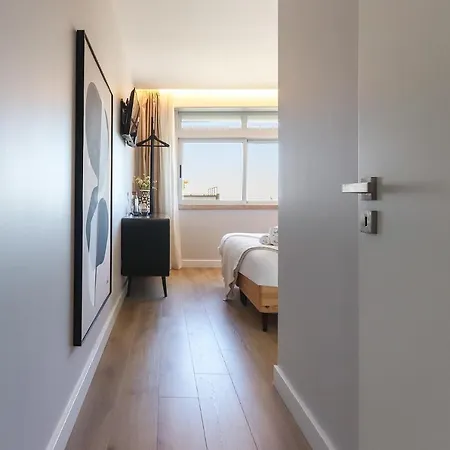 Airport Earth By Homing Guest house Lisbon