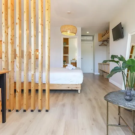 Airport Earth By Homing Πανσιόν *