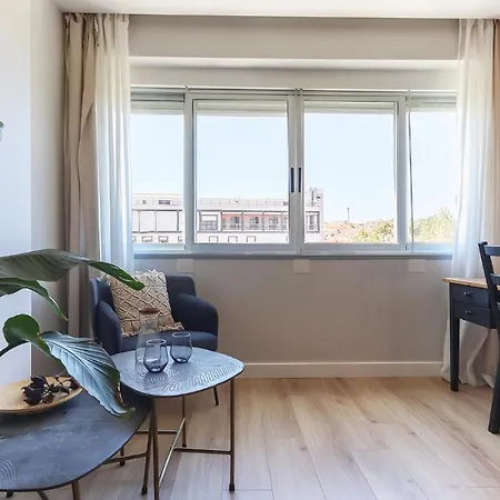 Airport Earth By Homing Πανσιόν Lisboa